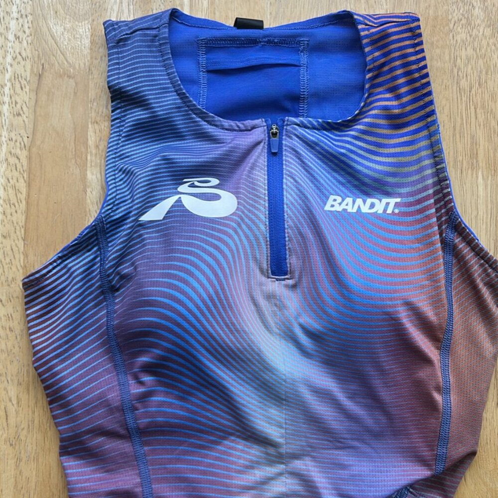 Bandit run race top, never used, size S